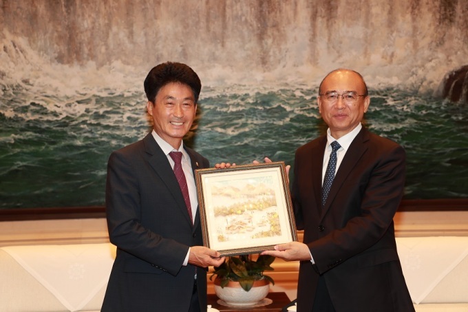 韩国忠清北道与中国黑龙江省开展议会友好交流