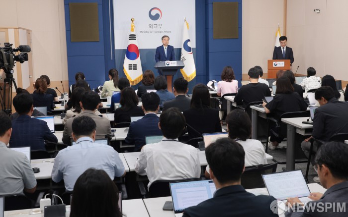 조현 외교부 장관, 내신 기자단 대상 브리핑