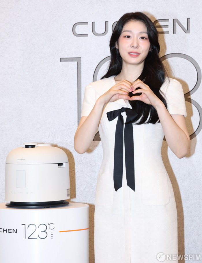 김연아 "쿠첸은 사랑입니다"
