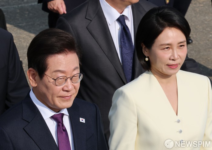 李대통령, 일본 총리 관저 도착…곧 정상회담 시작