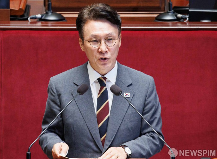 김민석 총리, 세수결손시 추경 의무화 방안에 "긍정적 검토"