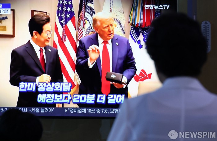 이재명-트럼프 첫 정상회담, 2시간20분 '화기애애' 속 종료