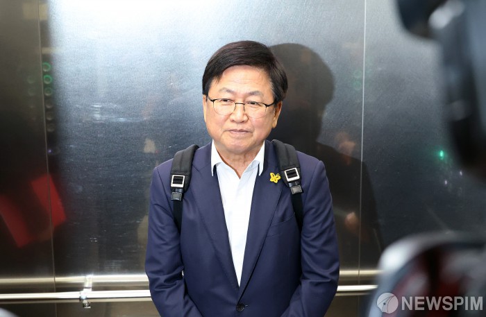 文 대선 패배에 '부끄러운 부산'…최교진 "진심으로 사과"