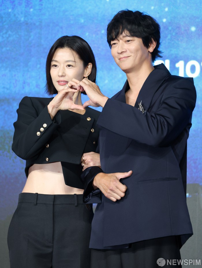 '북극성' 강동원·전지현, 이 조합 실화?