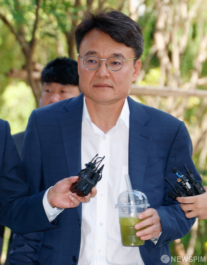 '묵묵부답' 특검 출석하는 박성근 전 국무총리 비서실장