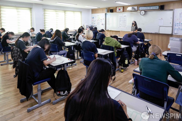 평가원 "9월 모평, 공교육 내용만으로 변별력 확보...적정 난이도"