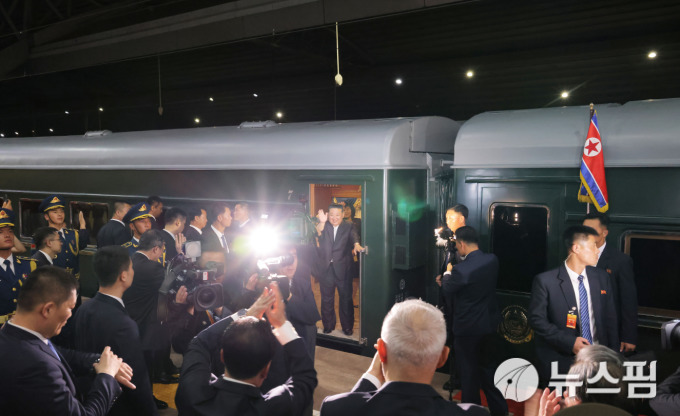 北매체, 김정은 방중 일정 마무리 보도..."조중친선 불패성 보여줘"