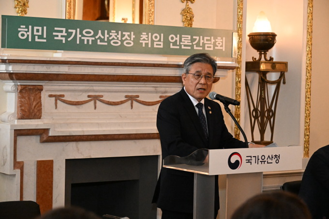 허민 국가유산청장 "K컬처 원천은 K헤리티지…내년엔 북한 초청할 것"