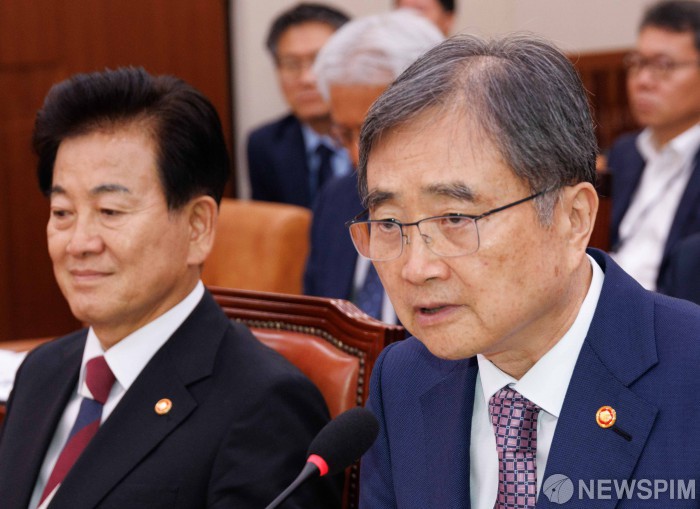 조지아 구금사태 관련 답변하는 조현 장관