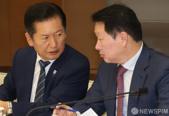정청래, 최태원 만나 "비자문제, 정부와 협력해 해결할 것"