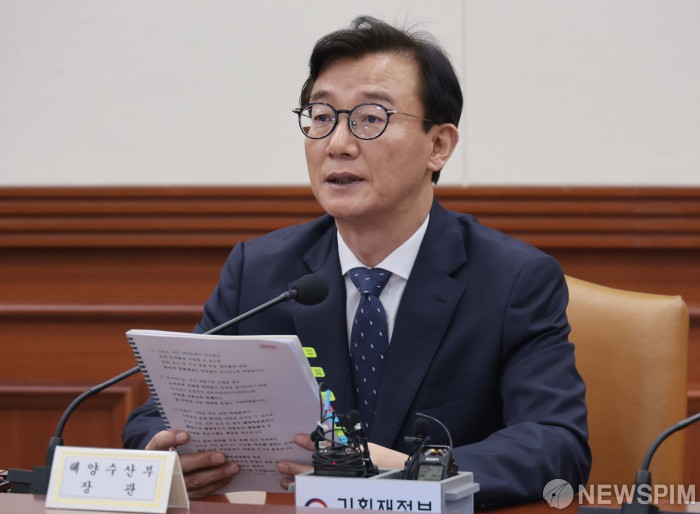 [2025 국감] 전재수 해수부 장관 "북극항로 시대 대비해 해양수도권 육성"