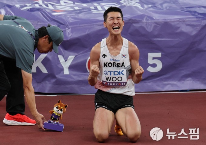 우상혁, 2m34 넘어 세계선수권 銀... 2ｍ36 넘은 커, 우승