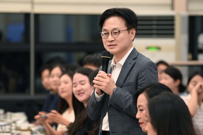 김정관 산업부 장관 "美 상무부 장관과 관세협상서 책상치며 목소리 높여"
