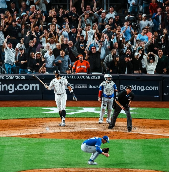 [MLB] 저지, 천금의 동점 3점포... 양키스, 토론토 잡고 벼랑 탈출