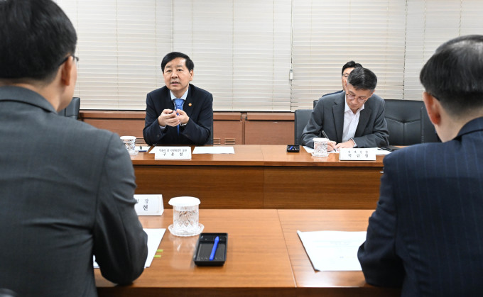 구윤철 부총리 "기재부 외청, AI 활용 선도조직 돼야"