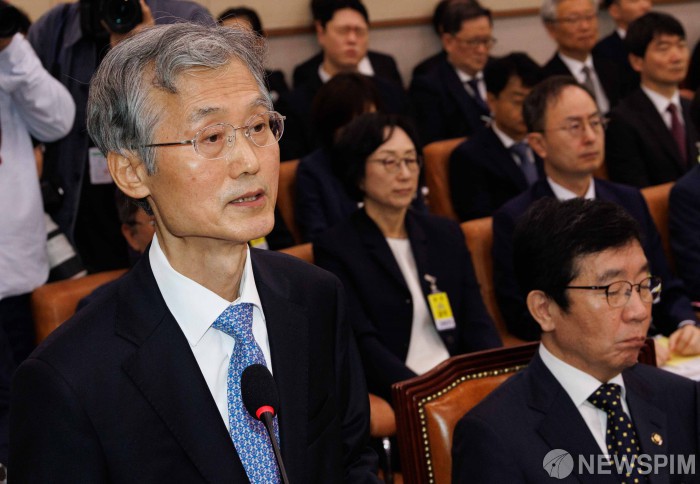 [2025 국감] '조희대·김현지' 연일 때려…여야, '6.3 지선' 주도권 경쟁