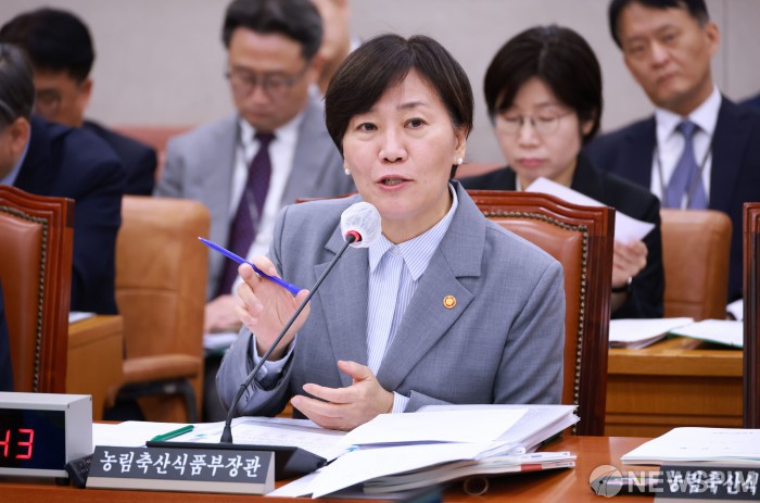 의원질의에 답하는 송미령 농식품부 장관
