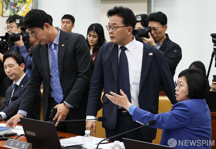 [2025 국감] 방미통위 역할론에 의원 욕설 문자 공개까지...'공방 절정' 과방위 (종합)