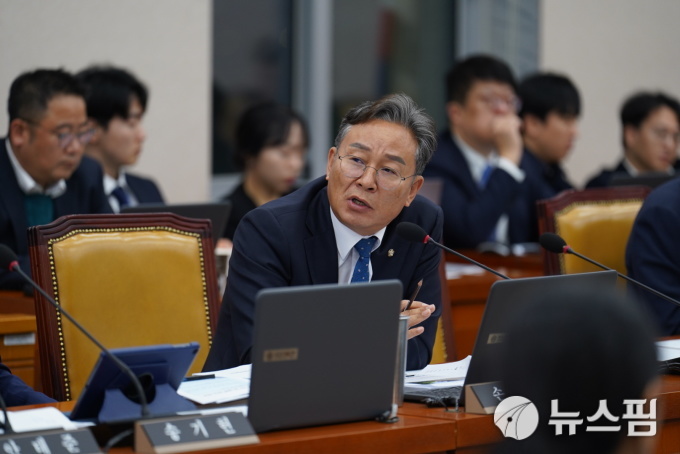 긴급 출동차량 통행료 면제 카드 부정 사용 10여년간 898건 적발