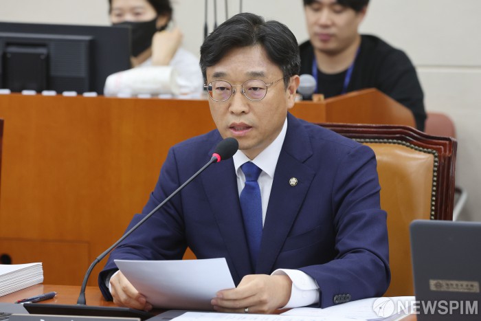 [2025 국감] 산인공, 노무사 시험 오류 알고도 은폐…"국민 신뢰 바닥"