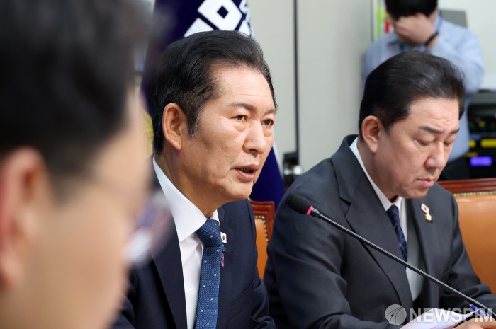 [AI MY 뉴스 브리핑] 정청래 "조희대 거취 결단하라"…민주, APEC 성공·사법개혁 동시 드라이브