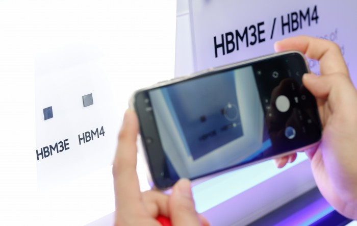 "AI로 2000억 벌었다"…산업계, 'AI 수익 경쟁' 판 열었다