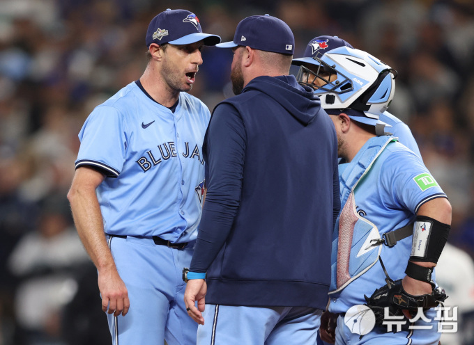 [MLB] '41세 떠돌이' 셔져, WS 3차전 선발…다시 역사의 한가운데 서다