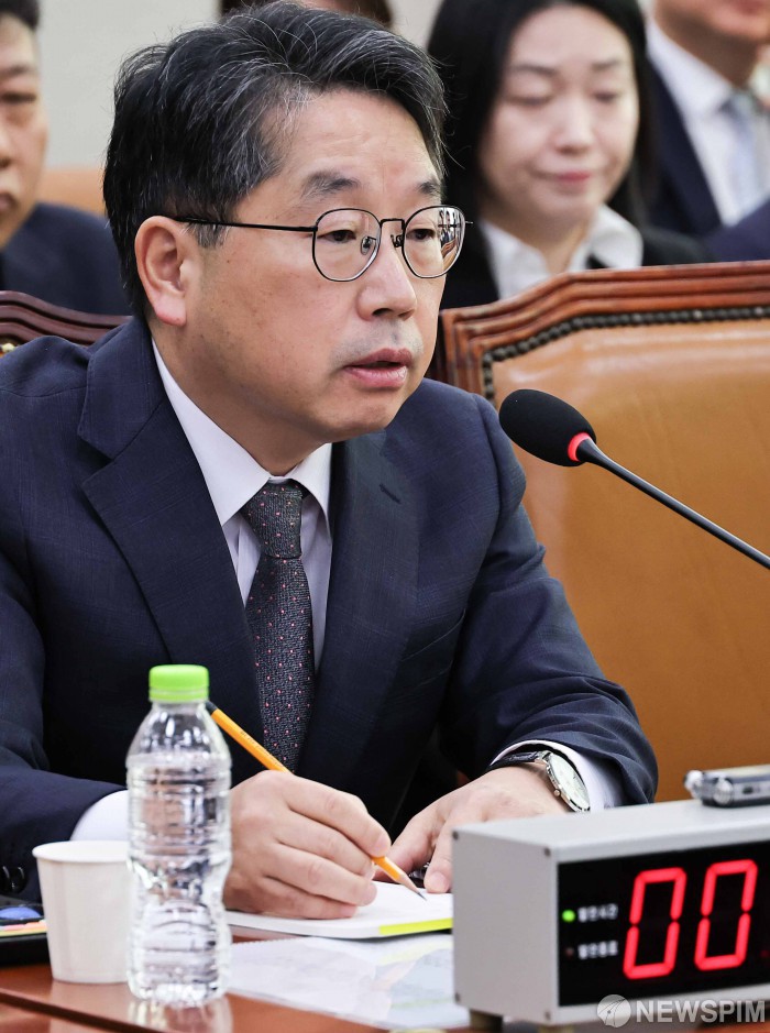 대검 국감서 이재명 '조폭 연루설' 의혹 공방