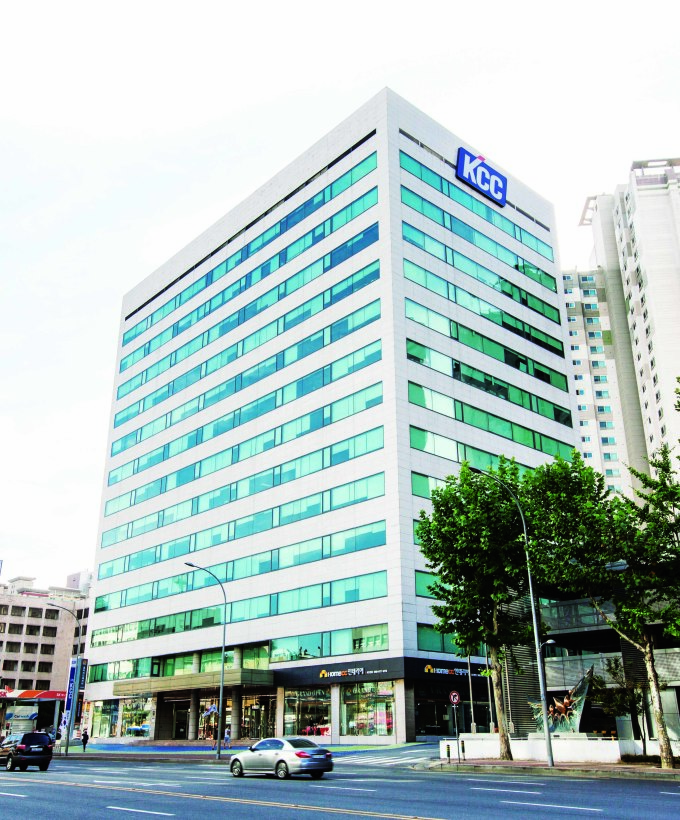 KCC, 동반성장위원회와 '협력 중소기업 경쟁력 강화' 지원