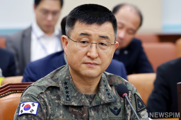 '12·3 비상계엄 사령관' 박안수 육참총장 전역…내란 혐의 재판 중