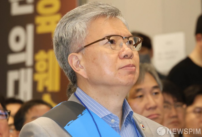 법원 "김택우 의협 회장 '의사면허 정지' 처분 취소해야"