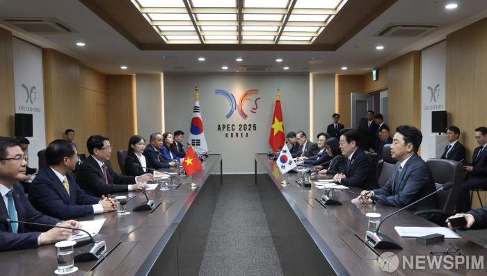 이재명 대통령, 베트남 르엉 끄엉 국가주석과 정상회담