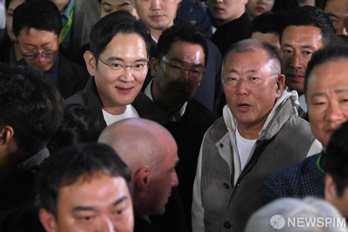 엔비디아 행사장 찾은 이재용 - 정의선 회장