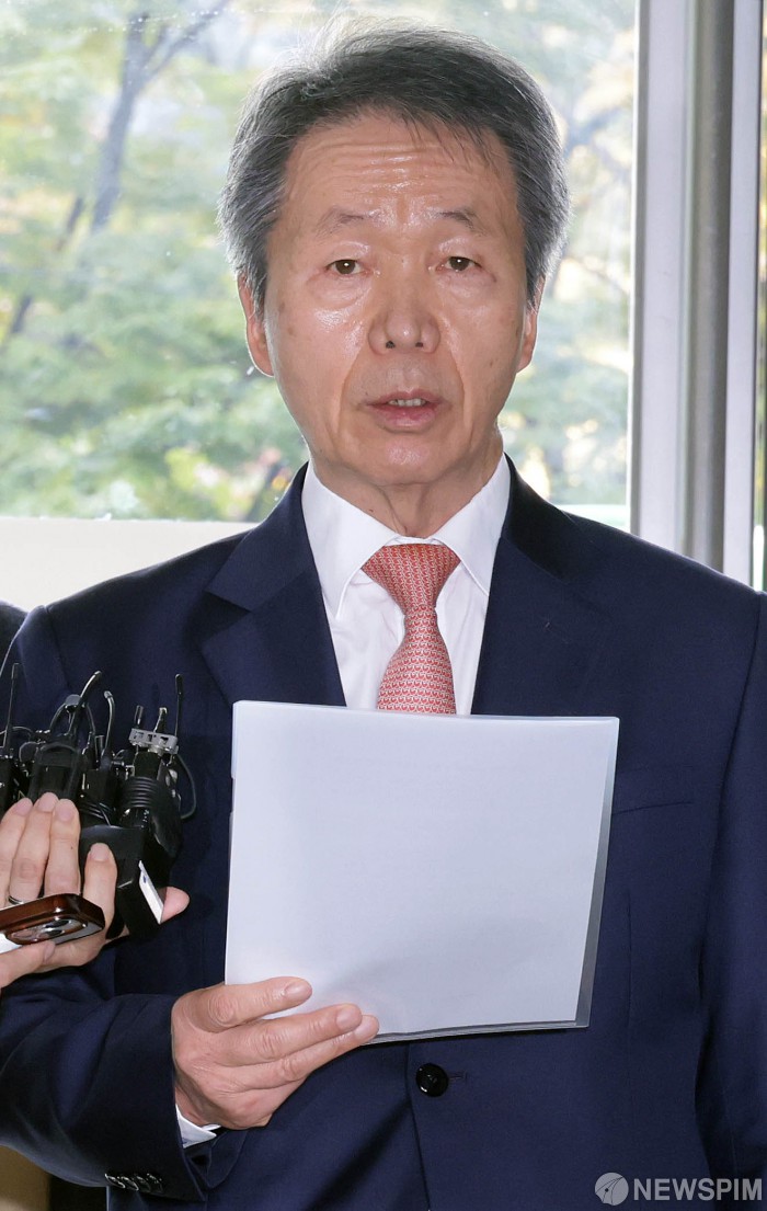 김용원 국가인권위원회 상임위원의 특검조사전 입장문 발표