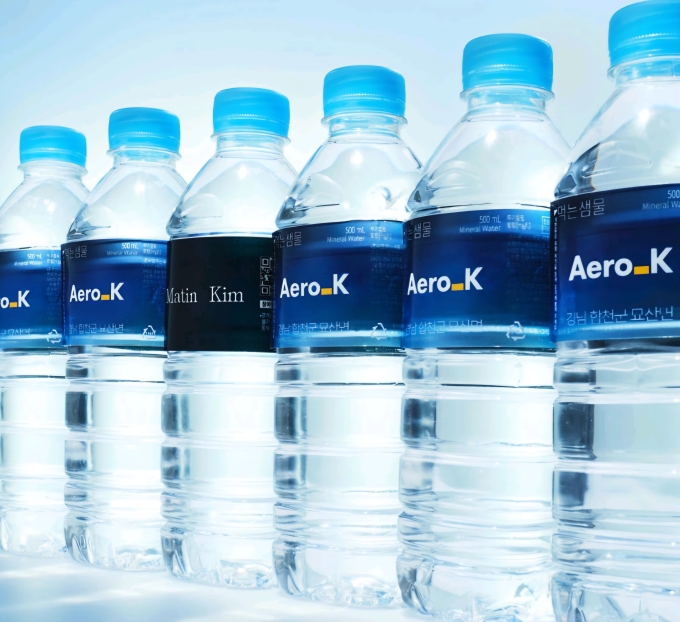 에어로케이 생수, '마뗑킴'·'코닥'과 콜라보 한다
