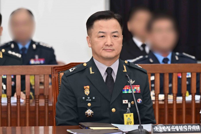 국감 자리한 편무삼 국군방첩사령관 직무대리