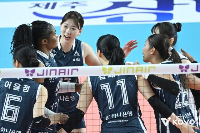 [프로배구] '삼각편대 맹활약' 도로공사, 4연승으로 선두 질주