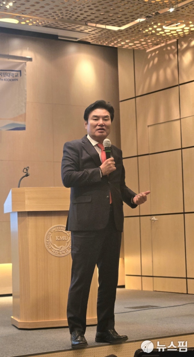 원유철 "4년 연임 정부통령제 개헌, 내년 지방선거와 함께 추진해야"