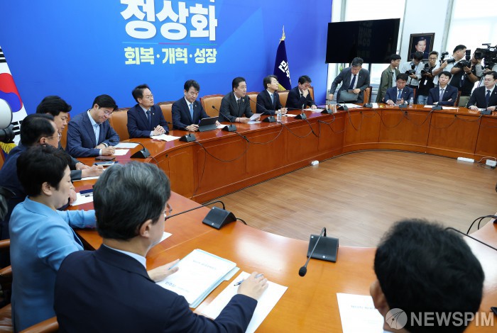 與, 국힘에 민생경제협의체 가동 제안..."비정쟁 평화지대서 협력 촉구"