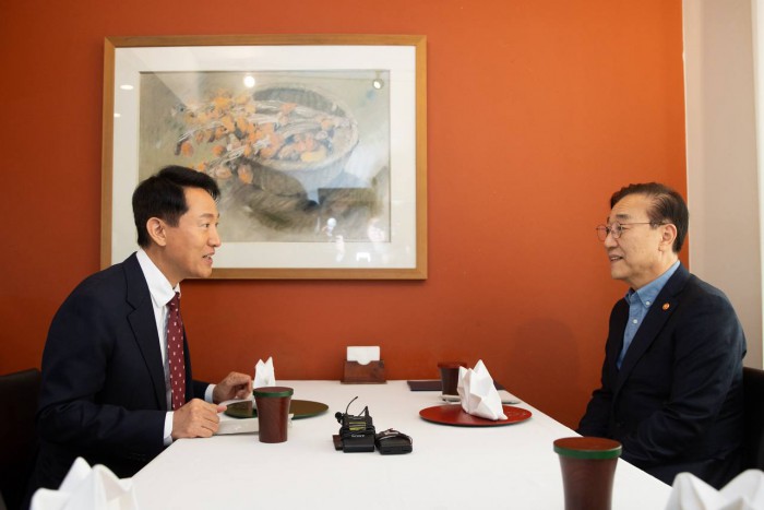 김윤덕-오세훈 첫 회동, 예상 밖 '훈훈한 만남'…주택정책 협력에 공감대