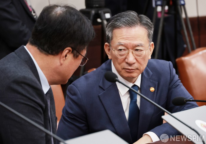 국무회의 참석한 정성호 법무부 장관