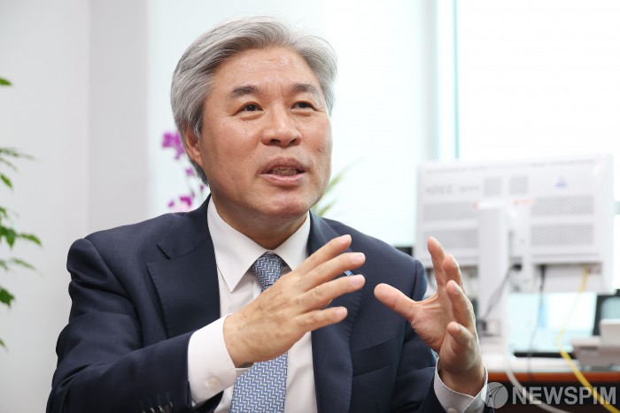 혁신당 서왕진 "허위조작정보 근절법 숙고 과정 필요"