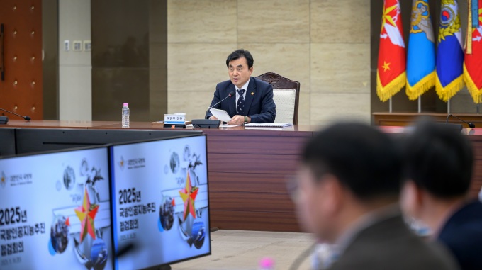 안규백 국방 "지금이 국방 AI 골든타임"…'AI 전투참모·정책참모' 구축 추진