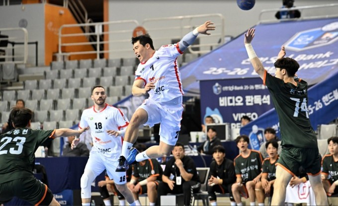 [H리그] 두산, 충격의 개막 2연패…11시즌 연속 우승에 '빨간 불'