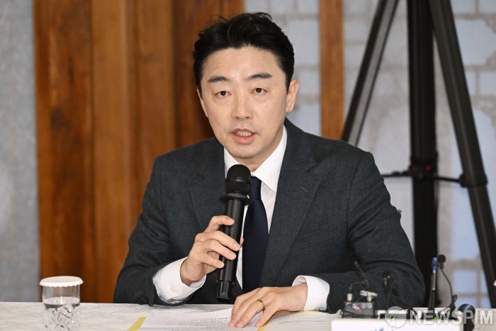 강훈식 "쿠팡 사태, 구조적 허점…징벌적 손배제 강화 검토"