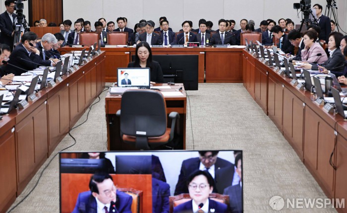 산자위 소위, 주52시간 예외 적용 뺀 '반도체특별법' 통과