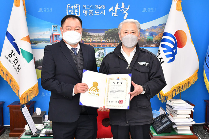 신체접촉 논란이 직무 관련 징계로…김완기 감독 자격정지 1년 6개월