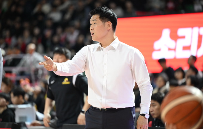 [핌in현장] 3연승 실패 LG 조상현 감독 "완패, 새로운 선수들 조화 이뤄야"