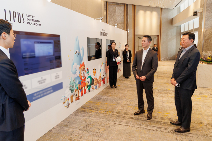 롯데, 디자인전략회의 개최...신동빈 회장 참석
