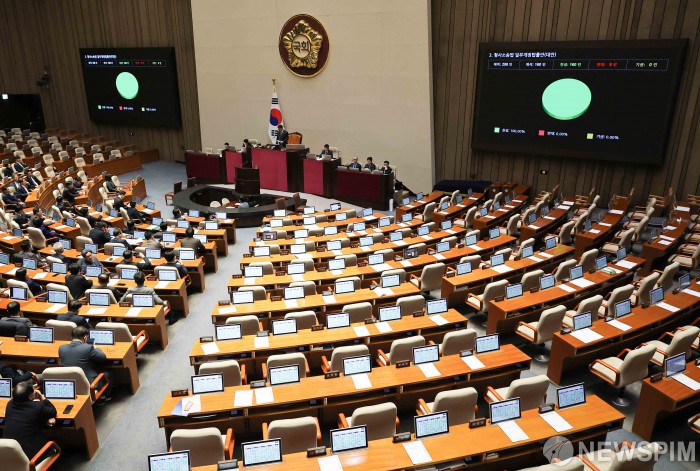 '성탄주간' 내란전담재판부 등 두고 與野 재격돌